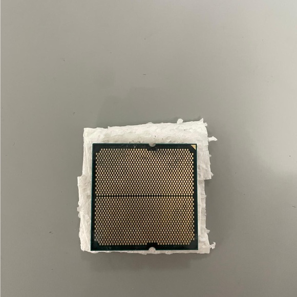 AMD Ryzen 7900X3D Processor - Gray - Picture 2 of 2